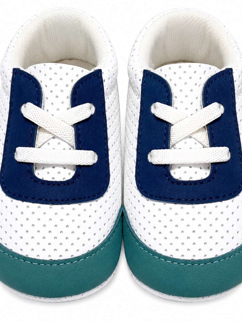 Child of Mine by Carter’s Baby Sneakers NWT